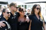 Zwolle 1 mei 2025
Herdenkingsdienst Jonnie Boer bij de Librije . Therese Boer Jimmie Boer en Isabelle Boer en links chefkok Nelson Tanate