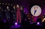 Amsterdam 5 mei 2026
5 mei Concert op de Amstel voor bevrijdingsdag . Koning Willem Alexander en Koningin Maxima zijn aanwezig .
Tineke Schouten en Splinter Chabot presenteren het . De artiesten die opterden zijn Roxeanne Hazes Acda en de Munnik Miss Envy Peru Edsilia Rombley Rolf Sanches en Fleur Raateland . Jamai Looman is dirigent .