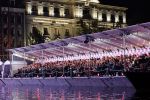 Amsterdam 5 mei 2026
5 mei Concert op de Amstel voor bevrijdingsdag . Koning Willem Alexander en Koningin Maxima zijn aanwezig .
Tineke Schouten en Splinter Chabot presenteren het . De artiesten die opterden zijn Roxeanne Hazes Acda en de Munnik Miss Envy Peru Edsilia Rombley Rolf Sanches en Fleur Raateland . Jamai Looman is dirigent .