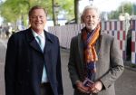 Amsterdam 5 mei 2026
5 mei Concert op de Amstel voor bevrijdingsdag . Koning Willem Alexander en Koningin Maxima zijn aanwezig .
Albert Verlinde kwam met partner Onno Hoes