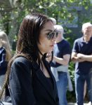 s Gravenzande 1 mei 2026
Begrafenis Jade Kops . Koningin Maxima heeft een mooi bloemstuk gestuurd / April darby met partner