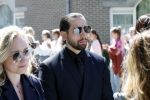 s Gravenzande 1 mei 2026
Begrafenis Jade Kops . Koningin Maxima heeft een mooi bloemstuk gestuurd . partner April Darby