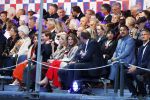 Amsterdam 5 mei 2026
5 mei Concert op de Amstel voor bevrijdingsdag . Koning Willem Alexander en Koningin Maxima zijn aanwezig .
Tineke Schouten en Splinter Chabot presenteren het . De artiesten die opterden zijn Roxeanne Hazes Acda en de Munnik Miss Envy Peru Edsilia Rombley Rolf Sanches en Fleur Raateland . Jamai Looman is dirigent .