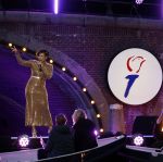Amsterdam 5 mei 2026
5 mei Concert op de Amstel voor bevrijdingsdag . Koning Willem Alexander en Koningin Maxima zijn aanwezig .
Tineke Schouten en Splinter Chabot presenteren het . De artiesten die opterden zijn Roxeanne Hazes Acda en de Munnik Miss Envy Peru Edsilia Rombley Rolf Sanches en Fleur Raateland . Jamai Looman is dirigent .