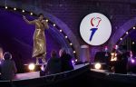 Amsterdam 5 mei 2026
5 mei Concert op de Amstel voor bevrijdingsdag . Koning Willem Alexander en Koningin Maxima zijn aanwezig .
Tineke Schouten en Splinter Chabot presenteren het . De artiesten die opterden zijn Roxeanne Hazes Acda en de Munnik Miss Envy Peru Edsilia Rombley Rolf Sanches en Fleur Raateland . Jamai Looman is dirigent .