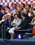 Amsterdam 5 mei 2026
5 mei Concert op de Amstel voor bevrijdingsdag . Koning Willem Alexander en Koningin Maxima zijn aanwezig .
Tineke Schouten en Splinter Chabot presenteren het . De artiesten die opterden zijn Roxeanne Hazes Acda en de Munnik Miss Envy Peru Edsilia Rombley Rolf Sanches en Fleur Raateland . Jamai Looman is dirigent .