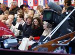 Amsterdam 5 mei 2026
5 mei Concert op de Amstel voor bevrijdingsdag . Koning Willem Alexander en Koningin Maxima zijn aanwezig .
Tineke Schouten en Splinter Chabot presenteren het . De artiesten die opterden zijn Roxeanne Hazes Acda en de Munnik Miss Envy Peru Edsilia Rombley Rolf Sanches en Fleur Raateland . Jamai Looman is dirigent . Frank Houben en vrouw