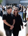 s Gravenzande 1 mei 2026
Begrafenis Jade Kops . Koningin Maxima heeft een mooi bloemstuk gestuurd . Frans Duijts met vrouw