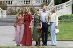 Den Haag 21 mei 2026
Fotouurtje met de koninklijke familie in de Hollandse tuin van Park Clingendael . Aanwezig Koning Willem Alexander Koningin Maxima Prinses Amalia Prinses Alexia en Prinses Ariane .