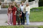 Den Haag 21 mei 2026
Fotouurtje met de koninklijke familie in de Hollandse tuin van Park Clingendael . Aanwezig Koning Willem Alexander Koningin Maxima Prinses Amalia Prinses Alexia en Prinses Ariane .
