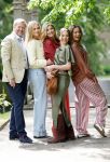 Den Haag 21 mei 2026
Fotouurtje met de koninklijke familie in de Hollandse tuin van Park Clingendael . Aanwezig Koning Willem Alexander Koningin Maxima Prinses Amalia Prinses Alexia en Prinses Ariane .