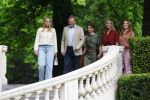 Den Haag 21 mei 2026
Fotouurtje met de koninklijke familie in de Hollandse tuin van Park Clingendael . Aanwezig Koning Willem Alexander Koningin Maxima Prinses Amalia Prinses Alexia en Prinses Ariane .