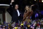 Amsterdam 5 mei 2026
5 mei Concert op de Amstel voor bevrijdingsdag . Koning Willem Alexander en Koningin Maxima zijn aanwezig .
Tineke Schouten en Splinter Chabot presenteren het . De artiesten die opterden zijn Roxeanne Hazes Acda en de Munnik Miss Envy Peru Edsilia Rombley Rolf Sanches en Fleur Raateland . Jamai Looman is dirigent .