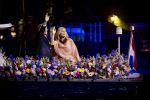 Amsterdam 5 mei 2026
5 mei Concert op de Amstel voor bevrijdingsdag . Koning Willem Alexander en Koningin Maxima zijn aanwezig .
Tineke Schouten en Splinter Chabot presenteren het . De artiesten die opterden zijn Roxeanne Hazes Acda en de Munnik Miss Envy Peru Edsilia Rombley Rolf Sanches en Fleur Raateland . Jamai Looman is dirigent .