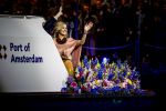 Amsterdam 5 mei 2026
5 mei Concert op de Amstel voor bevrijdingsdag . Koning Willem Alexander en Koningin Maxima zijn aanwezig .
Tineke Schouten en Splinter Chabot presenteren het . De artiesten die opterden zijn Roxeanne Hazes Acda en de Munnik Miss Envy Peru Edsilia Rombley Rolf Sanches en Fleur Raateland . Jamai Looman is dirigent .