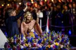Amsterdam 5 mei 2026
5 mei Concert op de Amstel voor bevrijdingsdag . Koning Willem Alexander en Koningin Maxima zijn aanwezig .
Tineke Schouten en Splinter Chabot presenteren het . De artiesten die opterden zijn Roxeanne Hazes Acda en de Munnik Miss Envy Peru Edsilia Rombley Rolf Sanches en Fleur Raateland . Jamai Looman is dirigent .