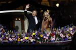 Amsterdam 5 mei 2026
5 mei Concert op de Amstel voor bevrijdingsdag . Koning Willem Alexander en Koningin Maxima zijn aanwezig .
Tineke Schouten en Splinter Chabot presenteren het . De artiesten die opterden zijn Roxeanne Hazes Acda en de Munnik Miss Envy Peru Edsilia Rombley Rolf Sanches en Fleur Raateland . Jamai Looman is dirigent .