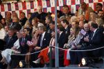 Amsterdam 5 mei 2026
5 mei Concert op de Amstel voor bevrijdingsdag . Koning Willem Alexander en Koningin Maxima zijn aanwezig .
Tineke Schouten en Splinter Chabot presenteren het . De artiesten die opterden zijn Roxeanne Hazes Acda en de Munnik Miss Envy Peru Edsilia Rombley Rolf Sanches en Fleur Raateland . Jamai Looman is dirigent .