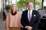 Amsterdam 5 mei 2026
5 mei Concert op de Amstel voor bevrijdingsdag . Koning Willem Alexander en Koningin Maxima zijn aanwezig .
Tineke Schouten en Splinter Chabot presenteren het . De artiesten die opterden zijn Roxeanne Hazes Acda en de Munnik Miss Envy Peru Edsilia Rombley Rolf Sanches en Fleur Raateland . Jamai Looman is dirigent .