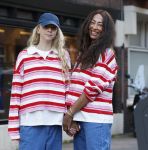 Amsterdam 7 mei 2026
Maria Tailor en haar dochter tijdens shoot op straat in Amsterdam zuid.