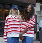 Amsterdam 7 mei 2026
Maria Tailor en haar dochter tijdens shoot op straat in Amsterdam zuid.