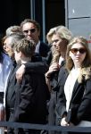 s Gravenzande 1 mei 2026
Begrafenis Jade Kops . Koningin Maxima heeft een mooi bloemstuk gestuurd . Nicolette v Dam en Bas Smit
