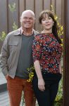 Hoenderloo 7 mei 2026
Perspresentatie cast musical We zijn toch familie -. De cast bestaat uit : Paul de Leeuw, Annick Boer, Bart van Veldhoven, Martijn Kardol en RenÃ©e de Gruijl