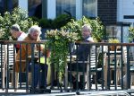 Muiderberg Muiden 8 9 mei 2026
Peter Holt gaat met een vriend vanaf zijn huis naar cafe Ome Ko in Muiden waar ze lekker op terras gaan zitten