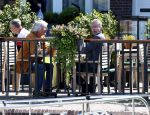 Muiderberg Muiden 8 9 mei 2026
Peter Holt gaat met een vriend vanaf zijn huis naar cafe Ome Ko in Muiden waar ze lekker op terras gaan zitten