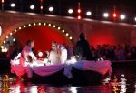 Amsterdam 5 mei 2026
5 mei Concert op de Amstel voor bevrijdingsdag . Koning Willem Alexander en Koningin Maxima zijn aanwezig .
Tineke Schouten en Splinter Chabot presenteren het . De artiesten die opterden zijn Roxeanne Hazes Acda en de Munnik Miss Envy Peru Edsilia Rombley Rolf Sanches en Fleur Raateland . Jamai Looman is dirigent .