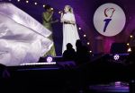 Amsterdam 5 mei 2026
5 mei Concert op de Amstel voor bevrijdingsdag . Koning Willem Alexander en Koningin Maxima zijn aanwezig .
Tineke Schouten en Splinter Chabot presenteren het . De artiesten die opterden zijn Roxeanne Hazes Acda en de Munnik Miss Envy Peru Edsilia Rombley Rolf Sanches en Fleur Raateland . Jamai Looman is dirigent .