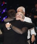 Hilversum 8 mei 2026
Finale van the Voice of Holland met Chantal janzen en Edson da Graca . De coaches zijn Suzen & freek Willie Wartaal Dinand Woesthoff en Ilse de Lange . de Finalisten Ruben Hillen Nieloefaar Bahadori Sanne v Assouw en Thijs Veldhuis . De bekendmaking was in RTL Tonight met Humberto Tan als presentator. Ruben Hillen met zus