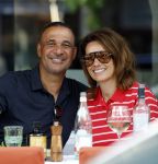 Amsterdam 2 mei 2026
Ruud Gullit en zijn vriendin Karin de Rooy op terras in Amsterdam zuid