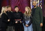 Hilversum 8 mei 2026
Finale van the Voice of Holland met Chantal janzen en Edson da Graca . De coaches zijn Suzen & freek Willie Wartaal Dinand Woesthoff en Ilse de Lange . de Finalisten Ruben Hillen Nieloefaar Bahadori Sanne v Assouw en Thijs Veldhuis . De bekendmaking was in RTL Tonight met Humberto Tan als presentator.