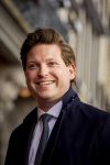 Amsterdam 5 mei 2026
5 mei Concert op de Amstel voor bevrijdingsdag . Koning Willem Alexander en Koningin Maxima zijn aanwezig .
Tineke Schouten en Splinter Chabot presenteren het . De artiesten die opterden zijn Roxeanne Hazes Acda en de Munnik Miss Envy Peru Edsilia Rombley Rolf Sanches en Fleur Raateland .  Thom v Campen