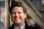 Amsterdam 5 mei 2026
5 mei Concert op de Amstel voor bevrijdingsdag . Koning Willem Alexander en Koningin Maxima zijn aanwezig .
Tineke Schouten en Splinter Chabot presenteren het . De artiesten die opterden zijn Roxeanne Hazes Acda en de Munnik Miss Envy Peru Edsilia Rombley Rolf Sanches en Fleur Raateland .  Thom v Campen