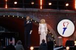 Amsterdam 5 mei 2026
5 mei Concert op de Amstel voor bevrijdingsdag . Koning Willem Alexander en Koningin Maxima zijn aanwezig .
Tineke Schouten en Splinter Chabot presenteren het . De artiesten die opterden zijn Roxeanne Hazes Acda en de Munnik Miss Envy Peru Edsilia Rombley Rolf Sanches en Fleur Raateland . Jamai Looman is dirigent .