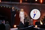 Amsterdam 5 mei 2026
5 mei Concert op de Amstel voor bevrijdingsdag . Koning Willem Alexander en Koningin Maxima zijn aanwezig .
Tineke Schouten en Splinter Chabot presenteren het . De artiesten die opterden zijn Roxeanne Hazes Acda en de Munnik Miss Envy Peru Edsilia Rombley Rolf Sanches en Fleur Raateland . Jamai Looman is dirigent .