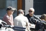 Amsterdam 5 mei 2026
Yousef Gnaoui, artiestennaam Sef en Dio met een kennis op terras .