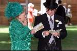 Ascot ( Engeland ) 17 juni 1999
Hoeden...hoeden  en nog meer hoeden op de LADY'S-day tijdens de Ascot paardenraces