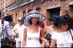 Ascot ( Engeland ) 17 juni 1999
Hoeden...hoeden  en nog meer hoeden op de LADY'S-day tijdens de Ascot paardenraces