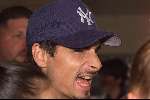 Amsterdam 6 juni 1999
Kevin van de Backstreetboys shoppend  bij de galerie v Donersloot staande bij een schilderij oud president John F Kennedy
Kevin moet maandag optreden in Koln Duitsland