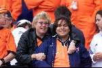 Rotterdam, 25 juni 2000   Euro 2000
Nederland-Yougoslavie, eindstand 6-1
Vrouw en zoon Andre vd Ley