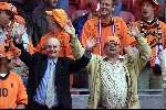 Amsterdam, 11 juni 2000
Carel Voordewind en Cees de Moor supporters
tijdens Nederland-Tsjechie, eindstand 1-0
Europees Kampioenschap voetbal 2000