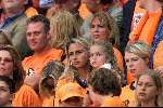 Amsterdam 29 juni 2000
Nederland-Italie 0-0 euro 2000
Henriette Bergkamp met dochtertje
Europees Kampioenschap voetbal 2000