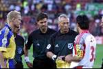 15 juni 2000
Turkije-Zweden, eindstand 0-0
Dick jol met Ogun en Johan Mjallby
Europees Kampioenschap voetbal 2000