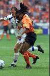 Amsterdam 11 juni 2000
Nederland-Tjechie 1-0 tijdens EK
Edgar Davids in duel met Latal
Europees Kampioenschappen voetbal 2000