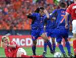 Doelpunten: Patrick kluivert, Ronald de Boer en Boudewijn Zenden
Rotterdam16 juni 2000 Euro 2000
Nederland-Denemarken, eindstand 3-0
Edgar Davids en no. 7 Allan Nielsen
Europees Kampioenschap voetbal 2000