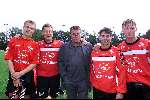 Landgraaf 6 juni 2000
Training Denemarken met Jan Heintze, Jon Dahl Tomasson en Jesper Gronkjaer
Frits Korbach met Henk Evenblij
v.l.n.r. Jesper Gronkjaer, Jorgen Hendriksen,Frits Korbach Jan Heintze en Jon Dahl Tomasson