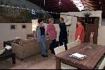 Enter 23 juni 2000
Hermien Timmerman Sheila Timmerman en Sandra Timmerman zoeken meubels uit voor het nieuwe huis van Hermien